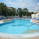 فندق Marios Hotel 3*
